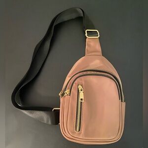 🤎 Stylish Tan Crossbody Bag 🤎